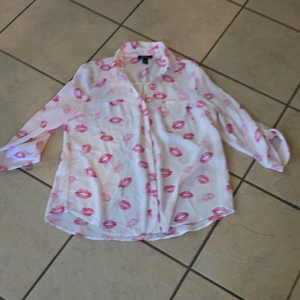 BCX White Button Down Shirt with Pink Lip Print